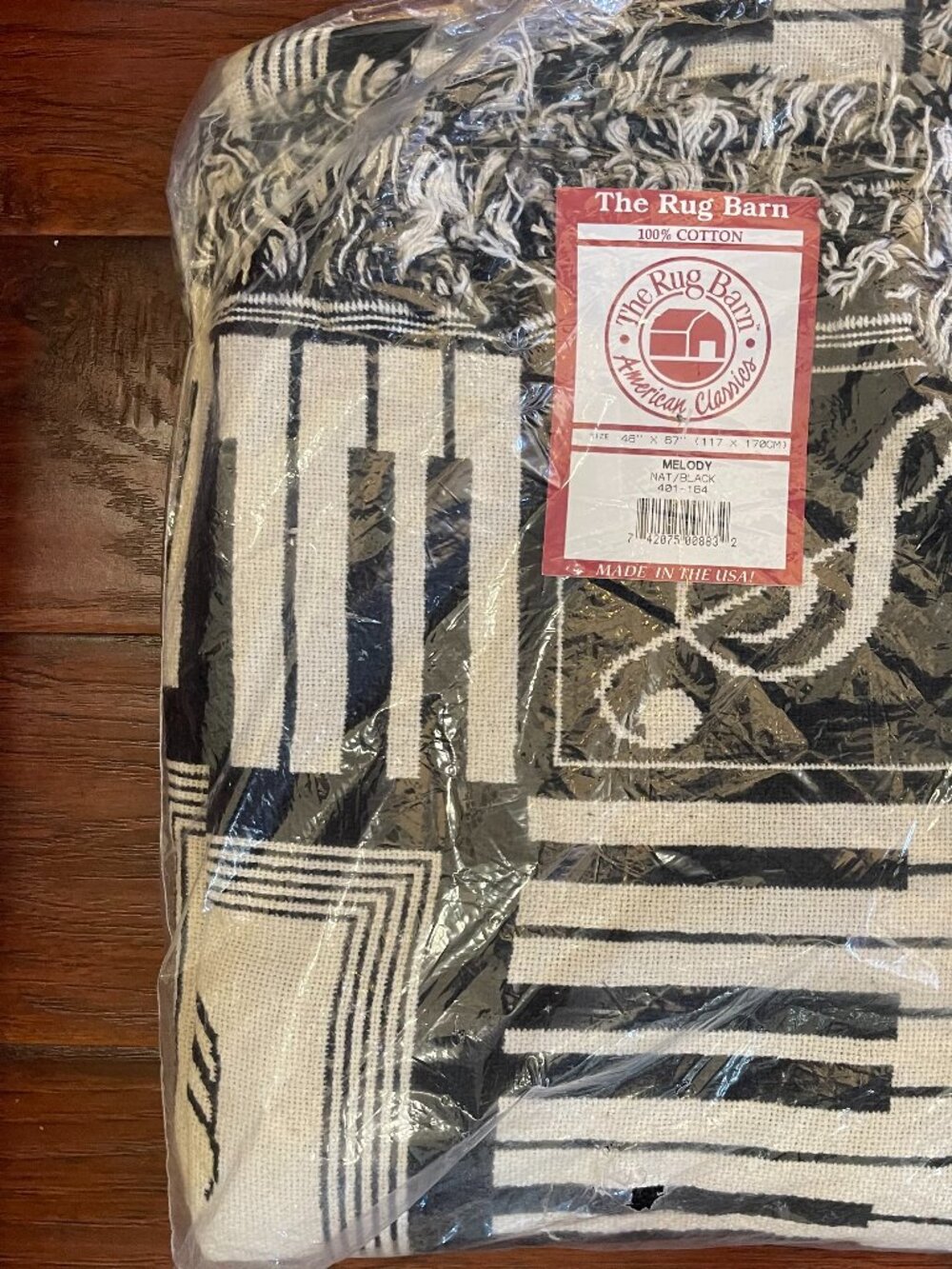 The Rug Barn "Melody" 46" X 67" Throw Nat/Black Piano & Music Notes Theme NEW